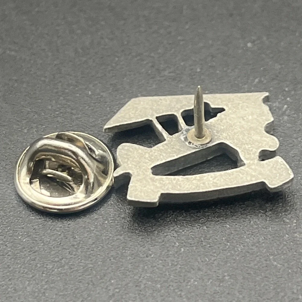 Smithsonian Museum Pewter Airplane Bi-Plane‎ Lapel Hat Pin
